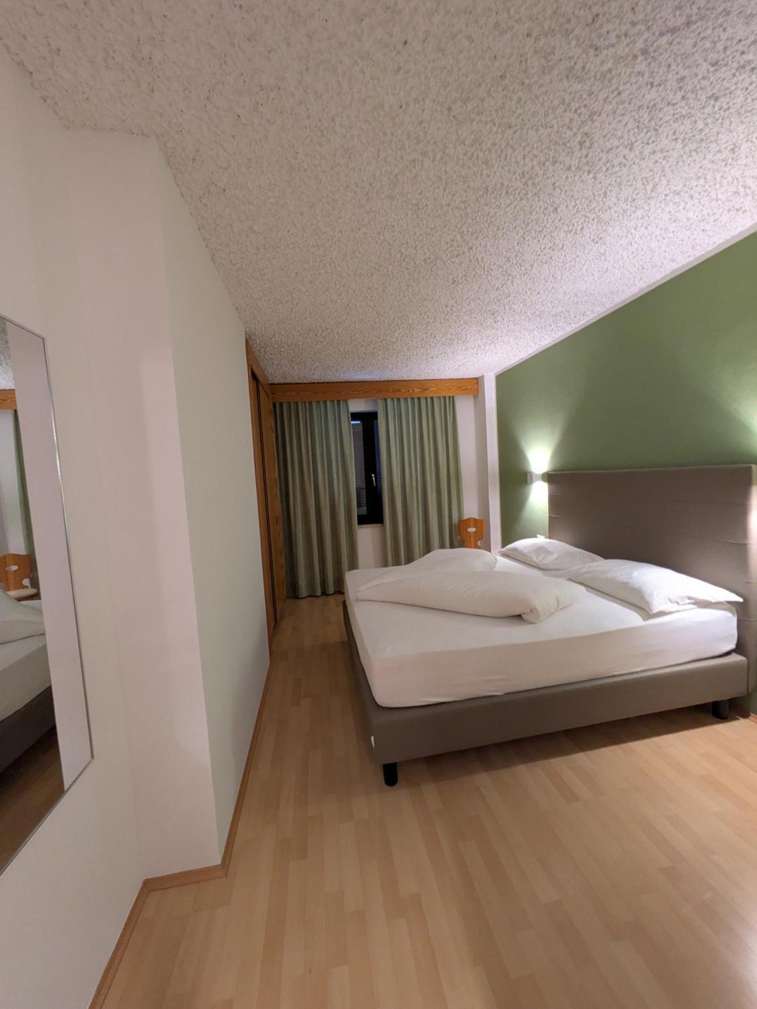 Hotel Garni Saltneregg à Caldaro Extérieur photo