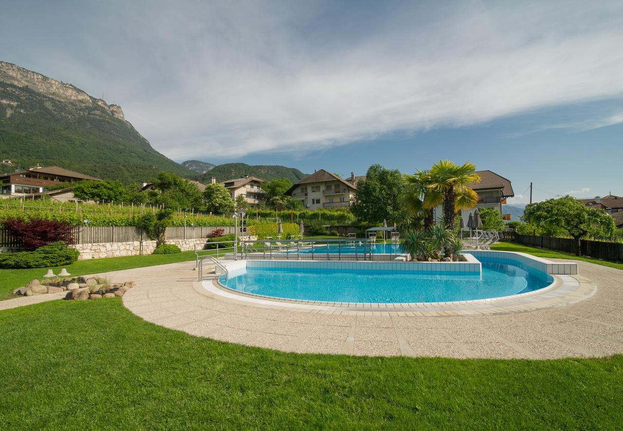 Hotel Garni Saltneregg à Caldaro Extérieur photo